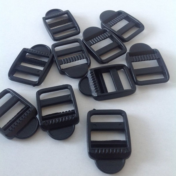 Compact & Lightweight 20mm Plastic Ladderlock Black Buckles