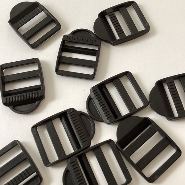 25mm corrosion-Resistant Plastic Ladderlock Black Buckles