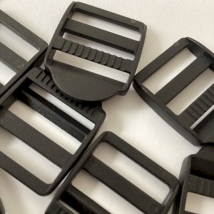 25mm corrosion-Resistant Plastic Ladderlock Black Buckles